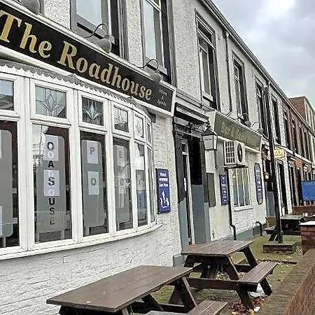 فندق مبيت وإفطار The Roadhouse