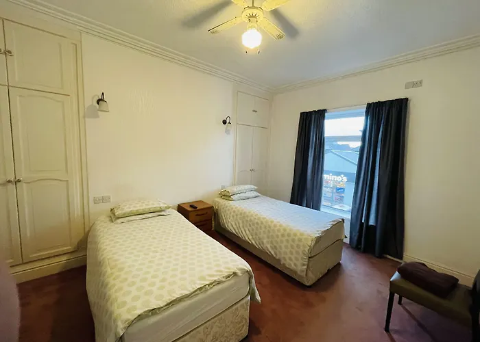 Guest house The Roadhouse